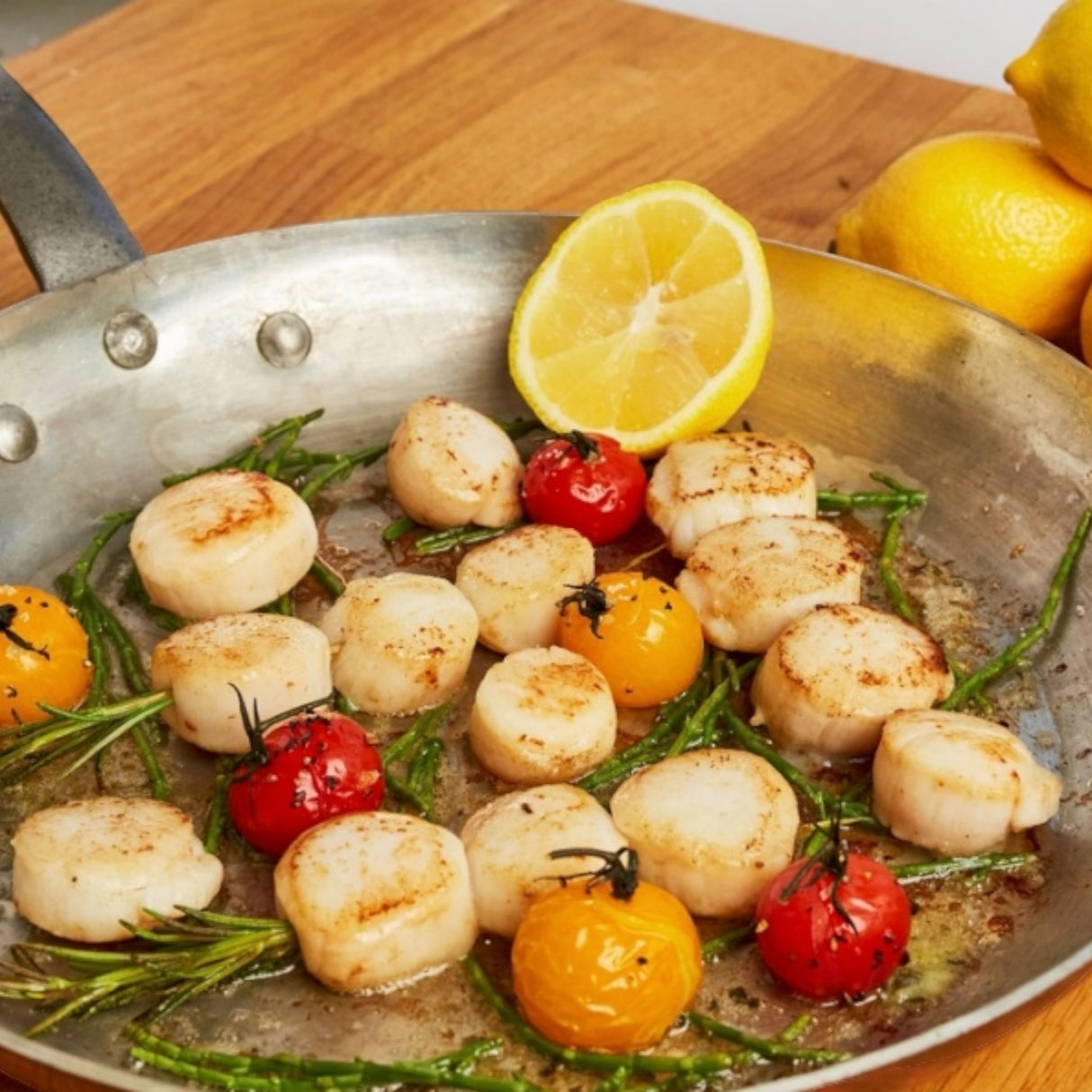 Blue Earth Foods - Raw Patagonian Scallops (160g)