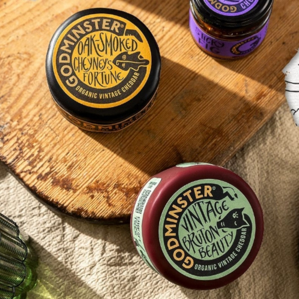 Godminster - Oak-Smoked Vintage Organic Cheddar 200g