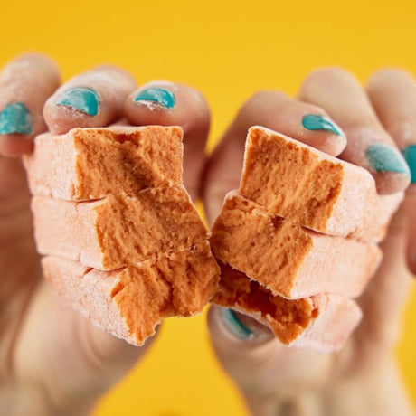 Flower & White - Mango & Passionfruit Fruity Mallow Bar 35g