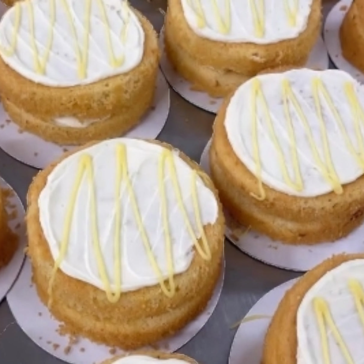 Allison's Kitchen Mini Lemon Sponge Cake