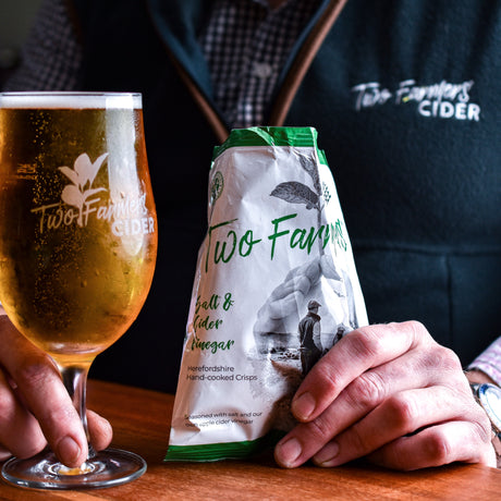 Two Farmers - Hand Cooked Salt & Vinegar Crisps 40g